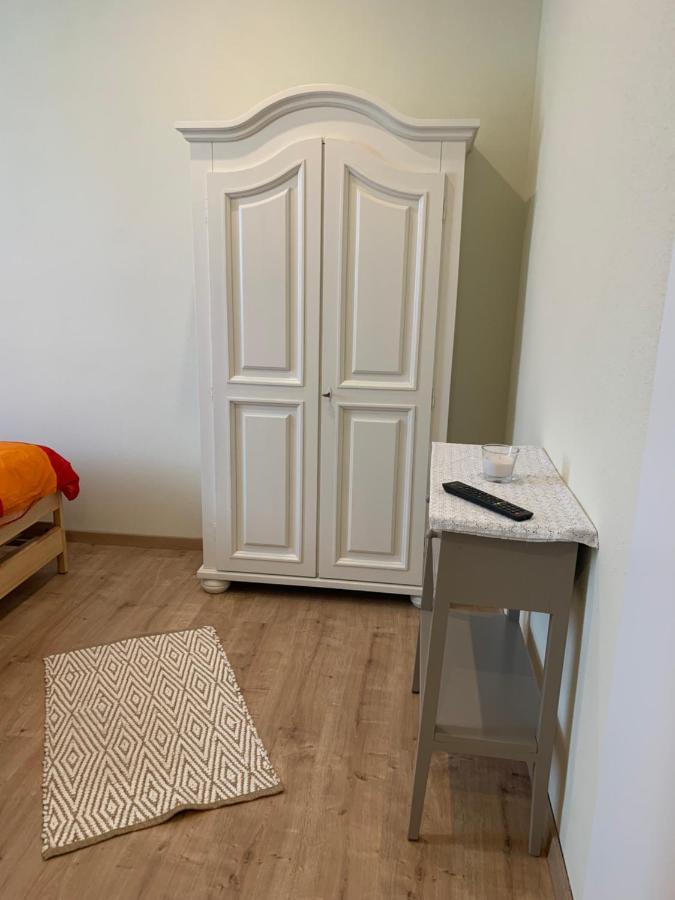 Senfbude - Wunderschöne Für 4 Personen Mit Stellplatz Aparthotel