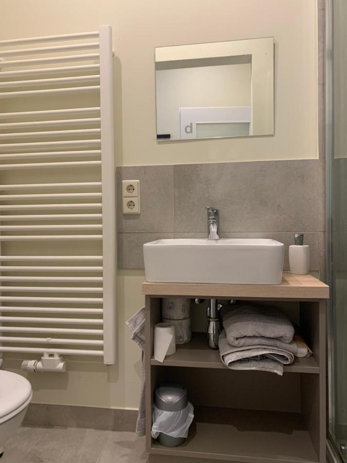 Senfbude - Wunderschöne Für 4 Personen Mit Stellplatz Aparthotel *