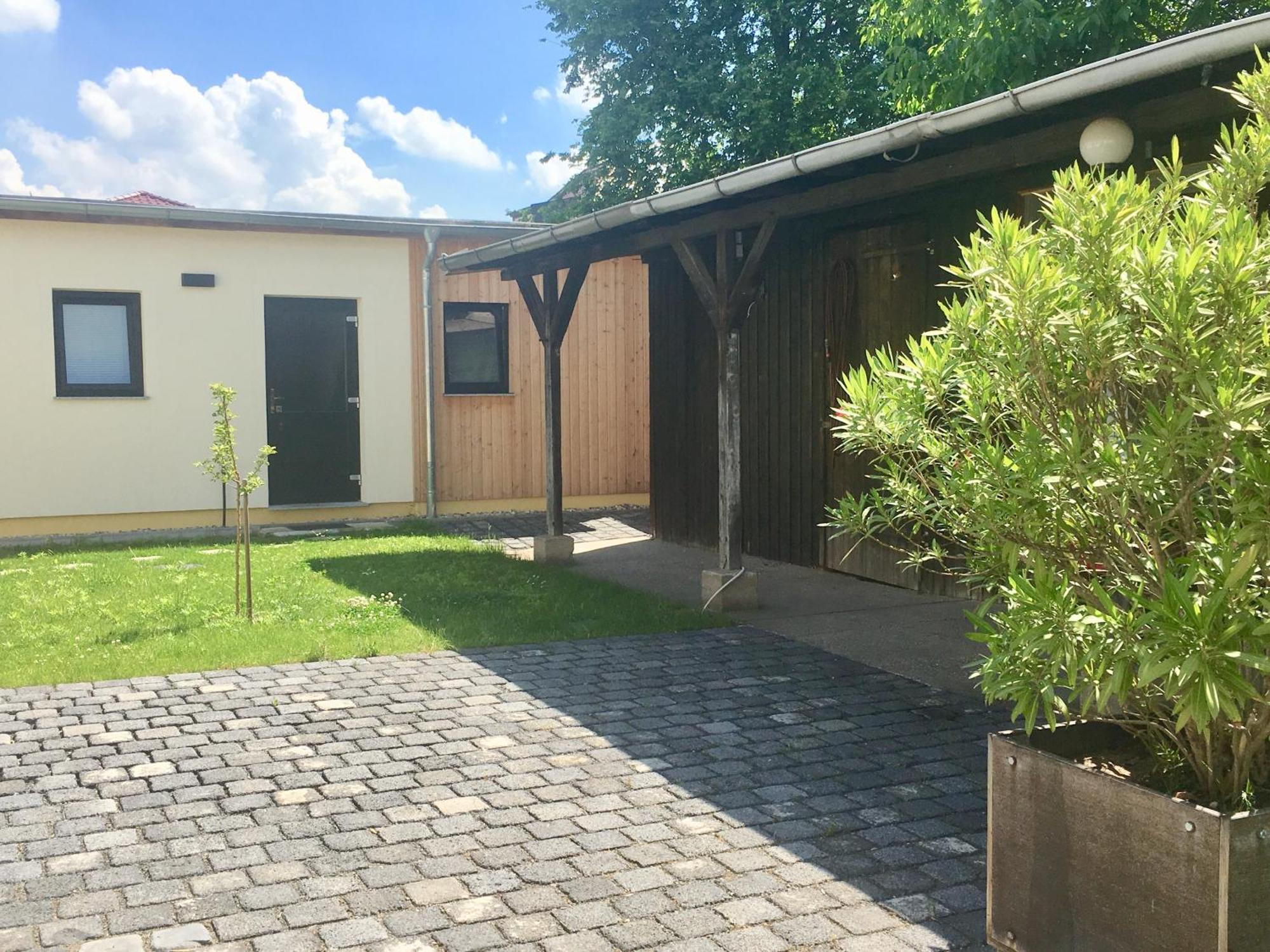 Senfbude - Wunderschöne Für 4 Personen Mit Stellplatz Aparthotel Leipzig